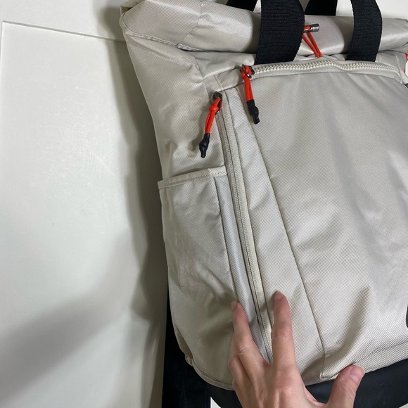 Nike 2.0 Backpack VPR Vapor Energy Roll Top Rucksack Silver Light Gray / Black - Picture 8 of 16